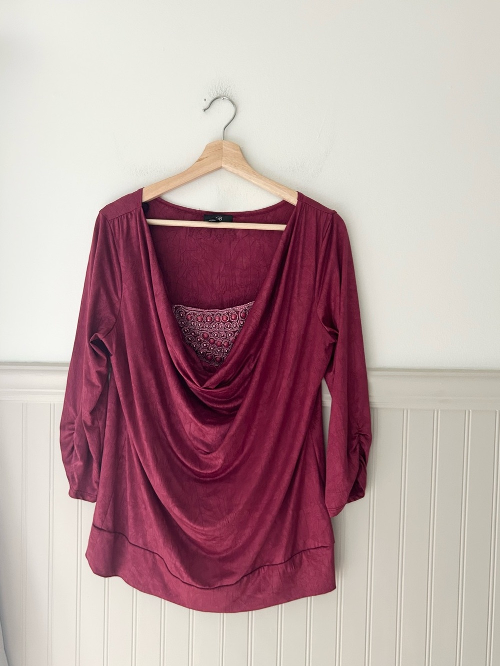 AGB Burgundy Draper Cowl Neck Embellished 3/4 Sleeve Top Size Large